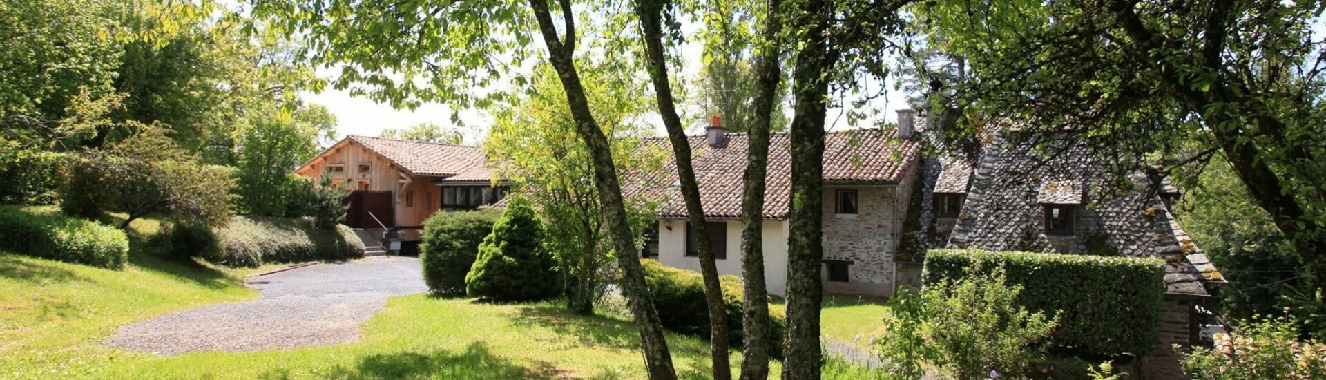 La Belle Epoque, une propriété de charme dans le Cantal